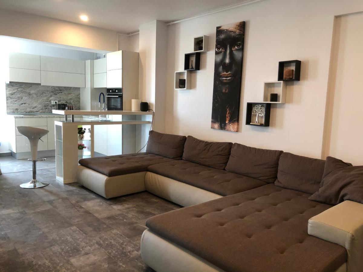 Luxury Westpark 2 Residence Lake View W6 Boekarest Buitenkant foto