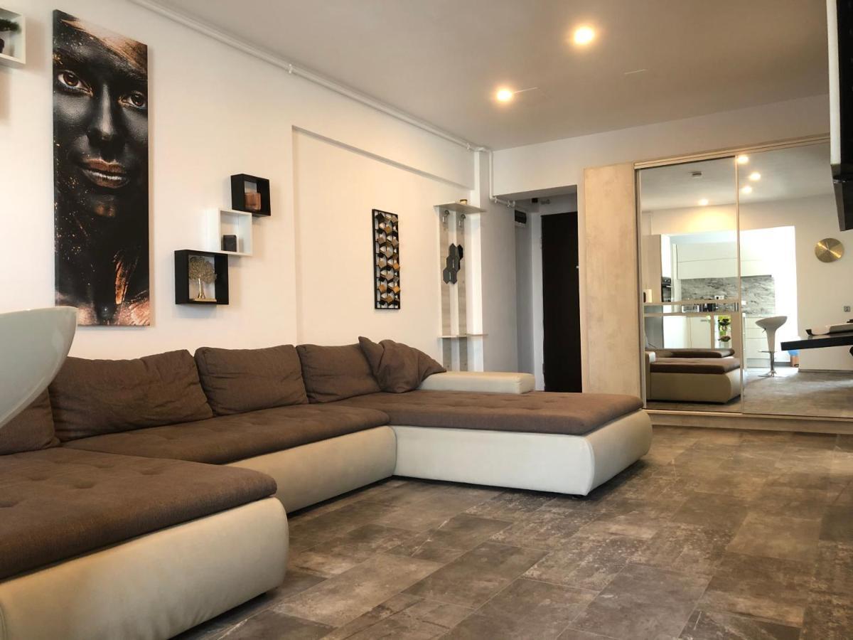Luxury Westpark 2 Residence Lake View W6 Boekarest Buitenkant foto