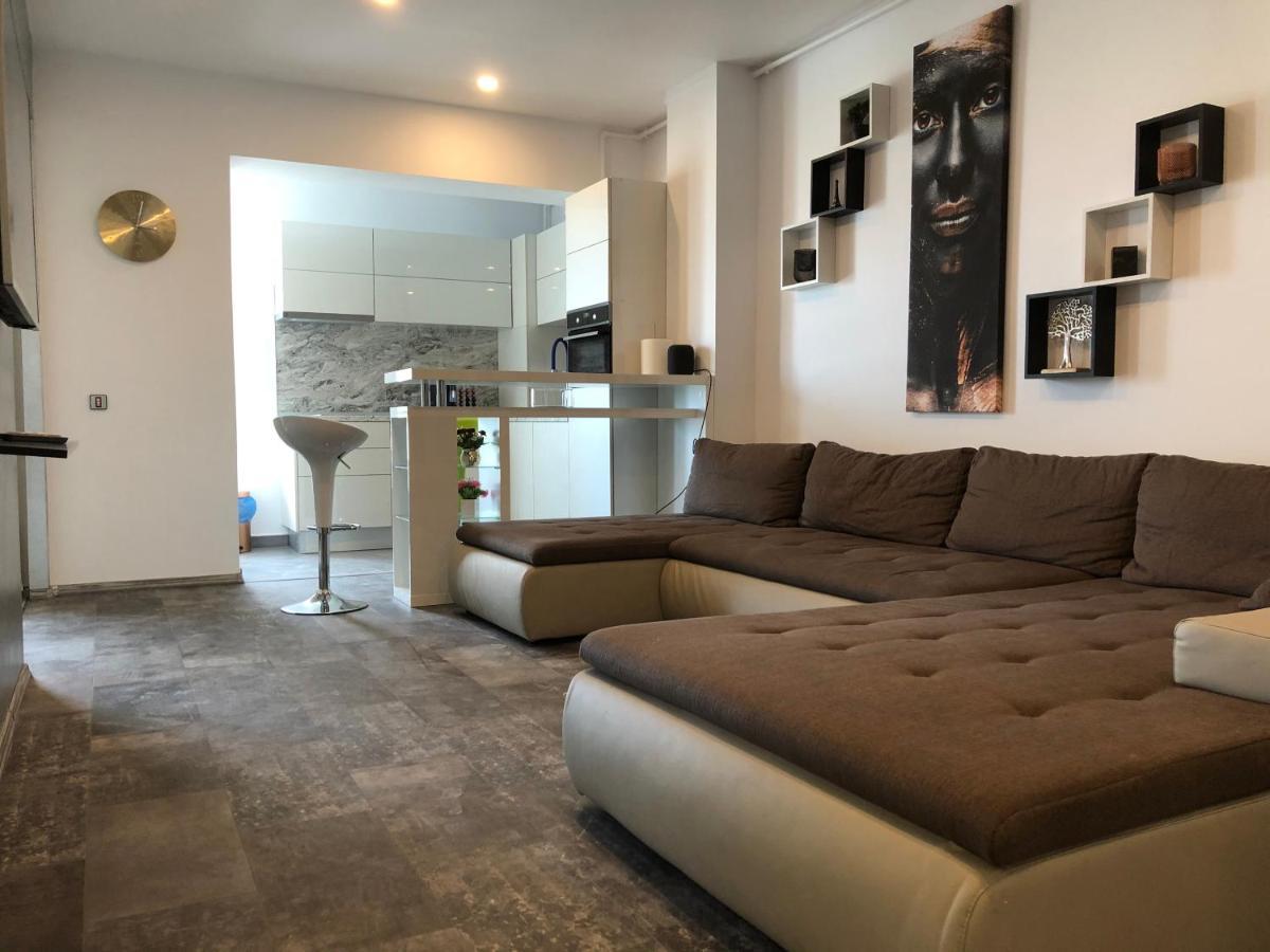 Luxury Westpark 2 Residence Lake View W6 Boekarest Buitenkant foto