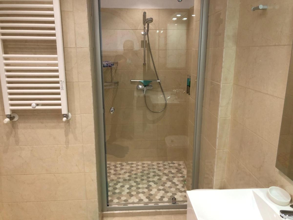 Luxury Westpark 2 Residence Lake View W6 Boekarest Buitenkant foto