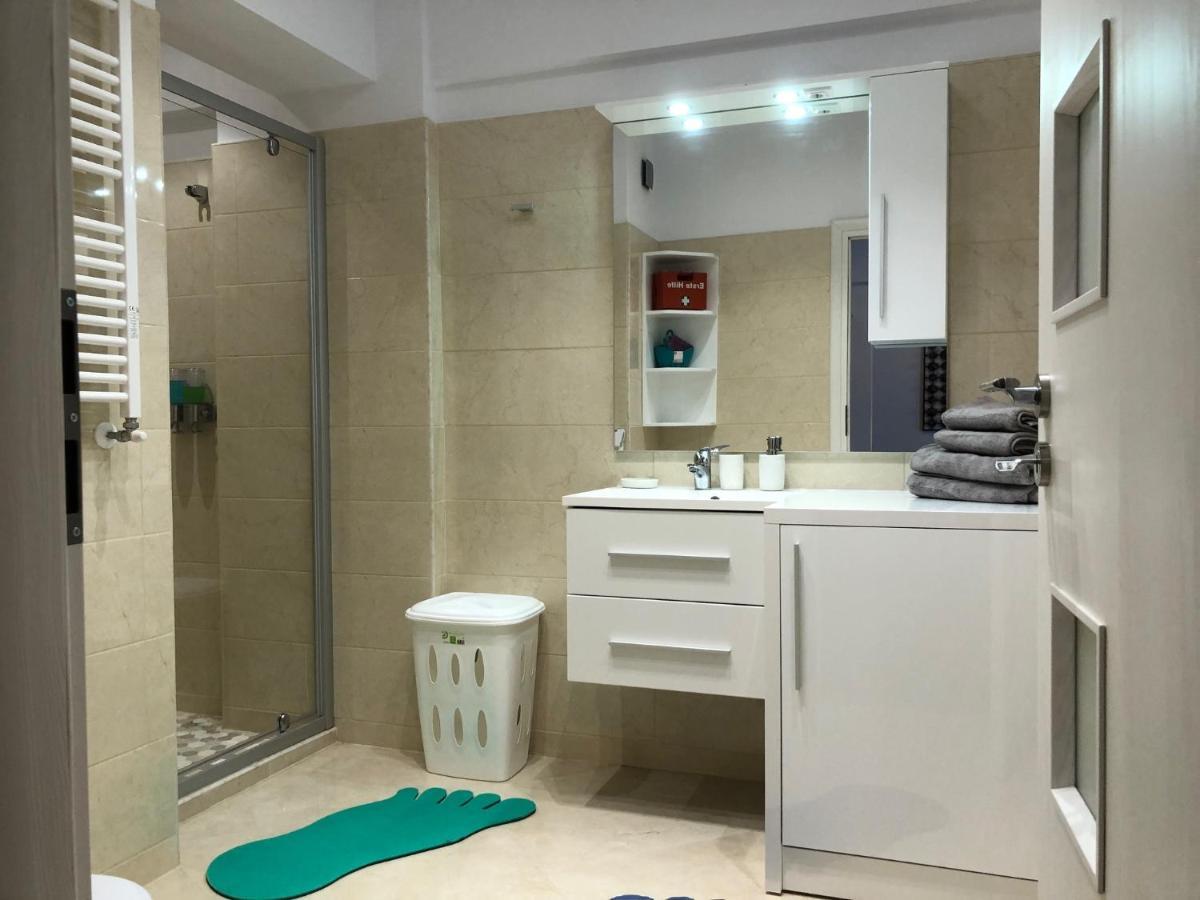 Luxury Westpark 2 Residence Lake View W6 Boekarest Buitenkant foto