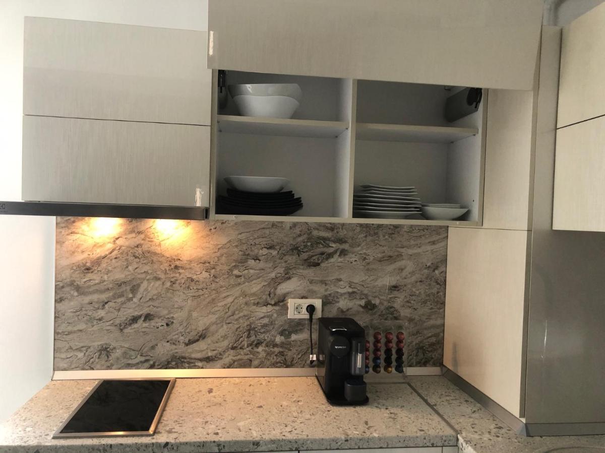 Luxury Westpark 2 Residence Lake View W6 Boekarest Buitenkant foto
