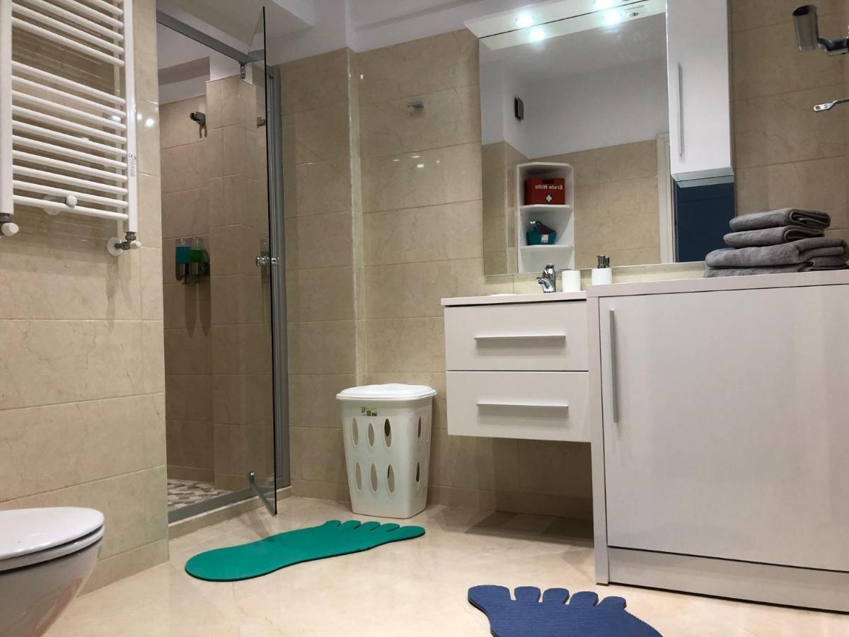Luxury Westpark 2 Residence Lake View W6 Boekarest Buitenkant foto